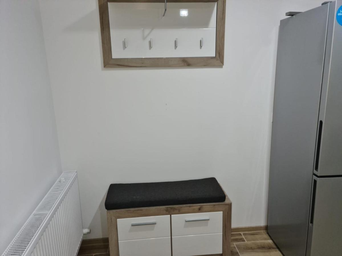 Apartamento Apartament Lucian Râmnicu Vâlcea Exterior foto