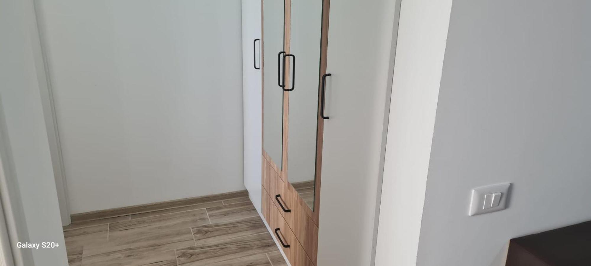 Apartamento Apartament Lucian Râmnicu Vâlcea Exterior foto